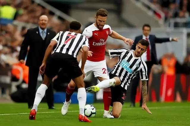 意甲-萨沃纳破门图拉姆造乌龙 尤文2-0乌迪内斯